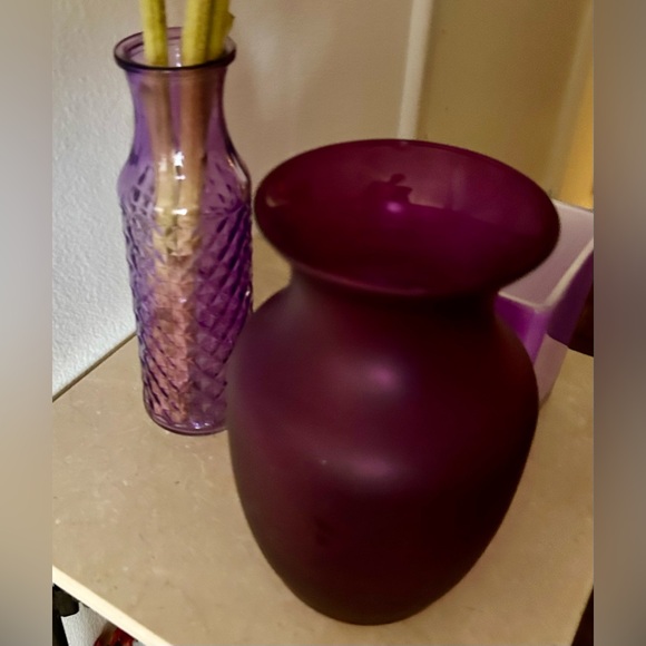 Frosted, deep purple vase 8” - Picture 12 of 16